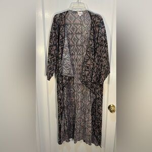 LulaRoe Women's Size Medium Open Cardigan or Long Wrap Geometric Design